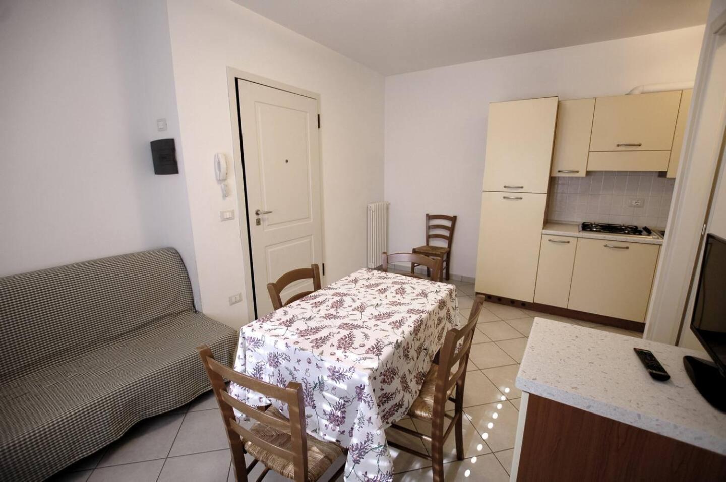 I Pungenti Aparthotel Castiglioncello Exterior photo